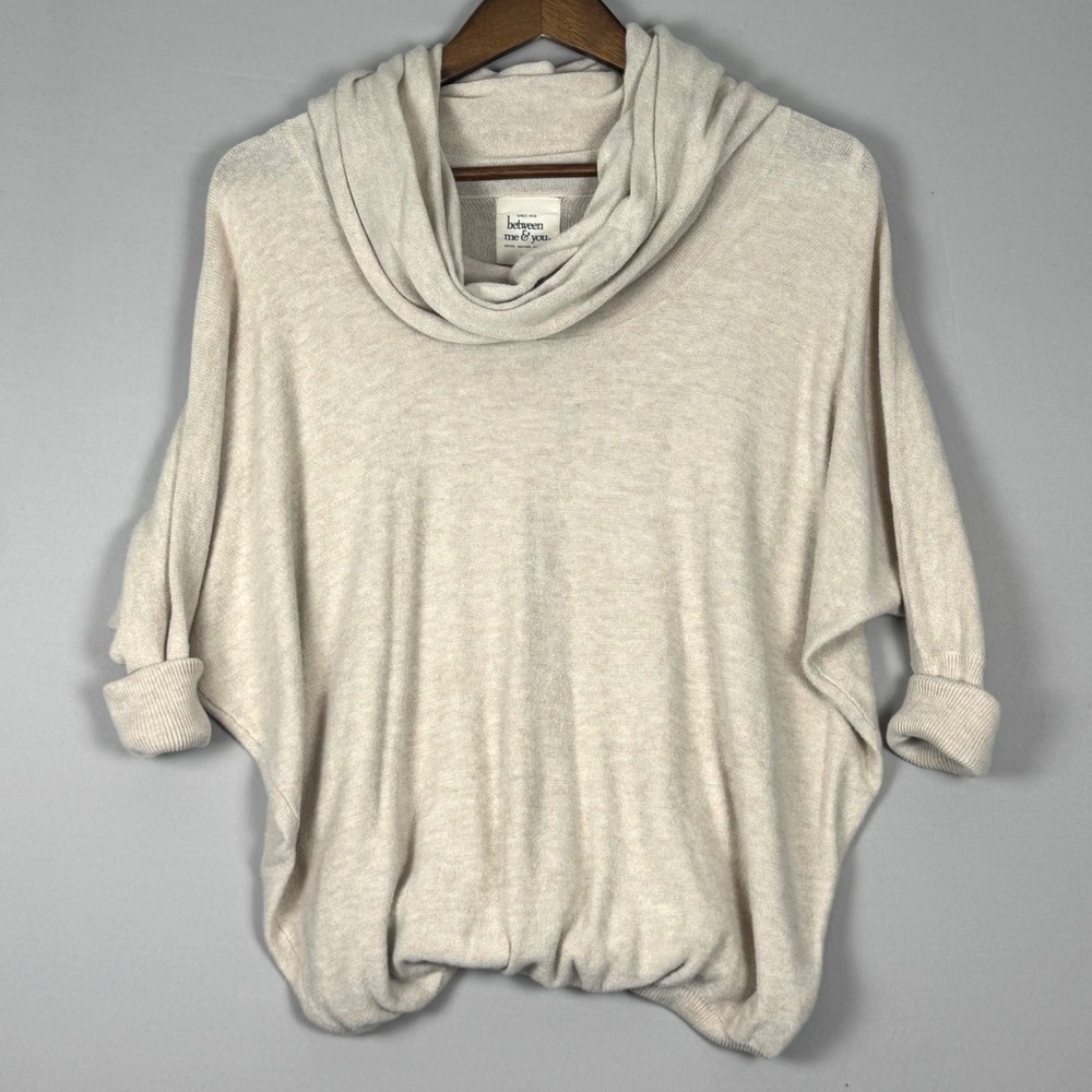 Between Me & You Cowl Neck Sweater Women Small Beige Excellent Batwing Knit